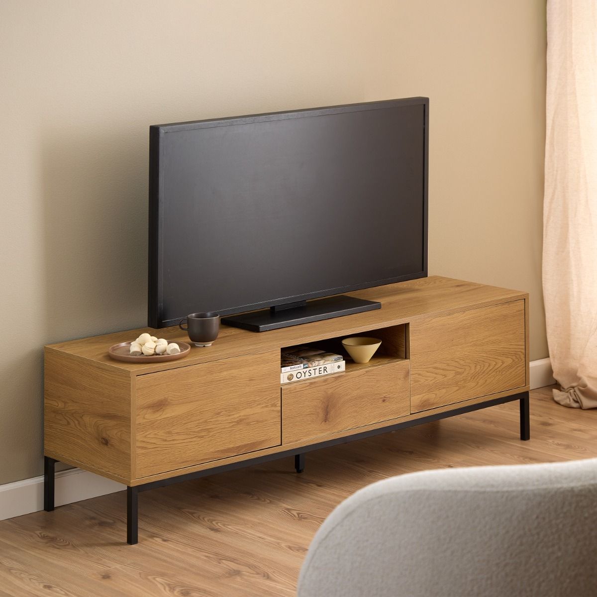 Seaford TV Unit 2 Doors 1 Drawer in Matt Wild Oak - INSIDE HOUSE